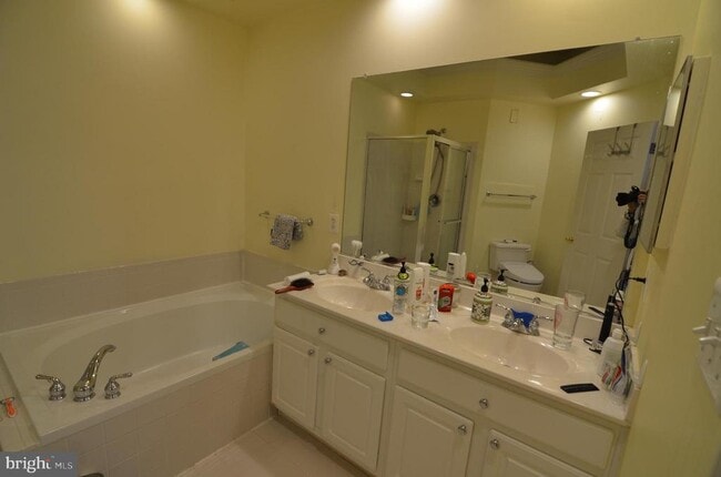 Building Photo - 2946 Saxon Flowers Dr