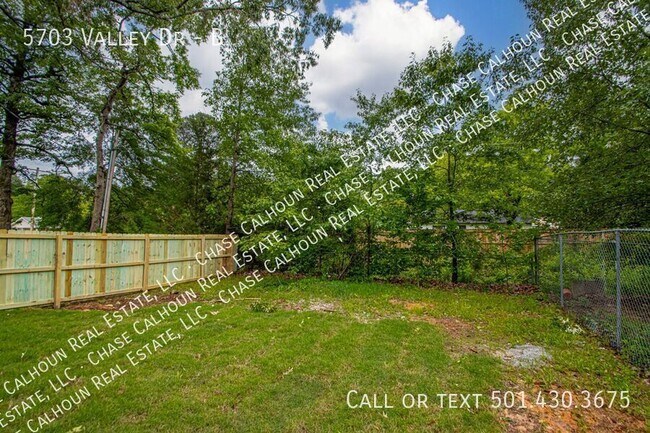 Building Photo - 5703 Valley Dr