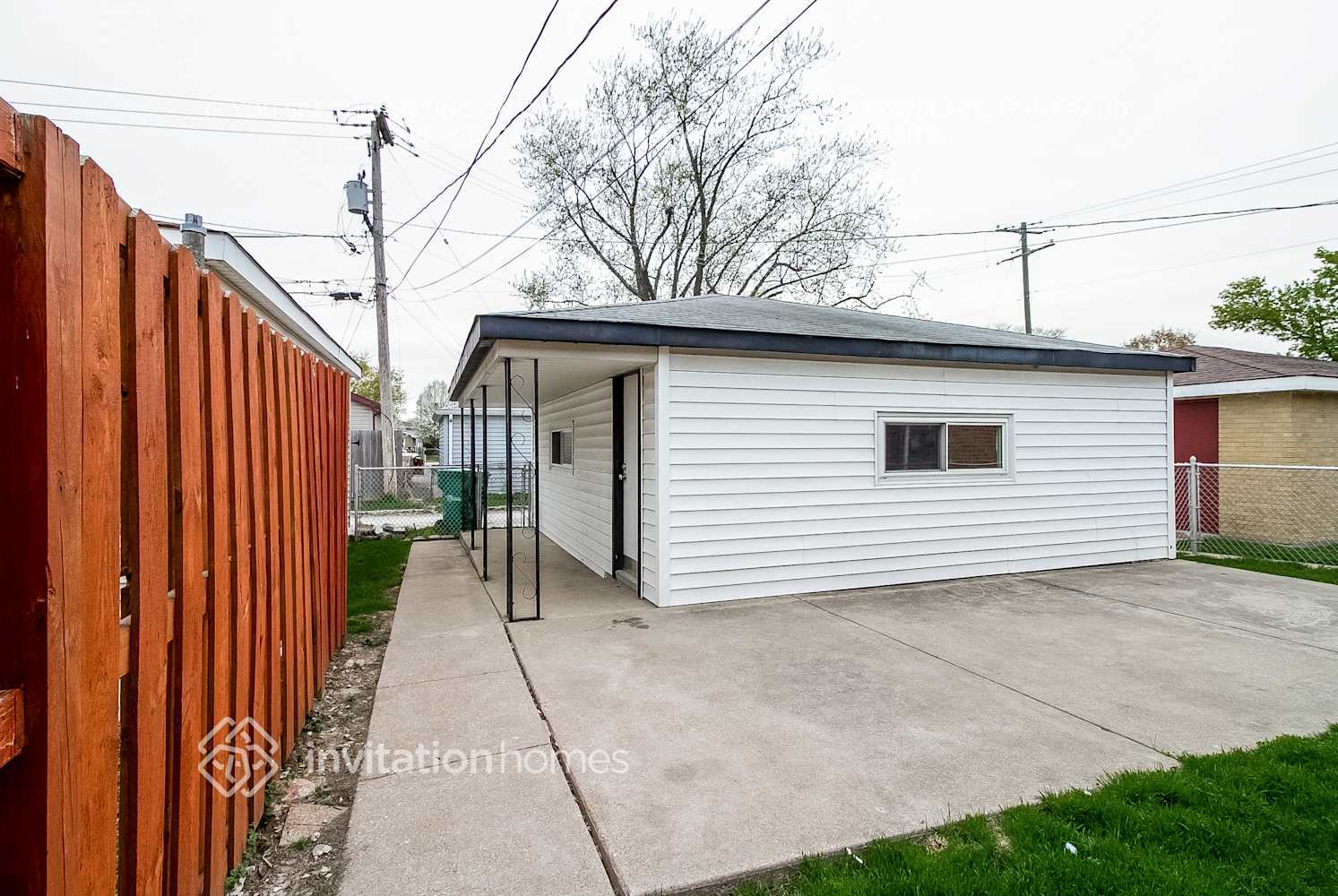 Building Photo - 7702 Long Ave