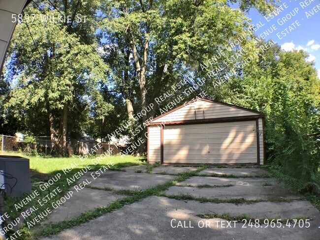 Building Photo - 5897 Wilkie St