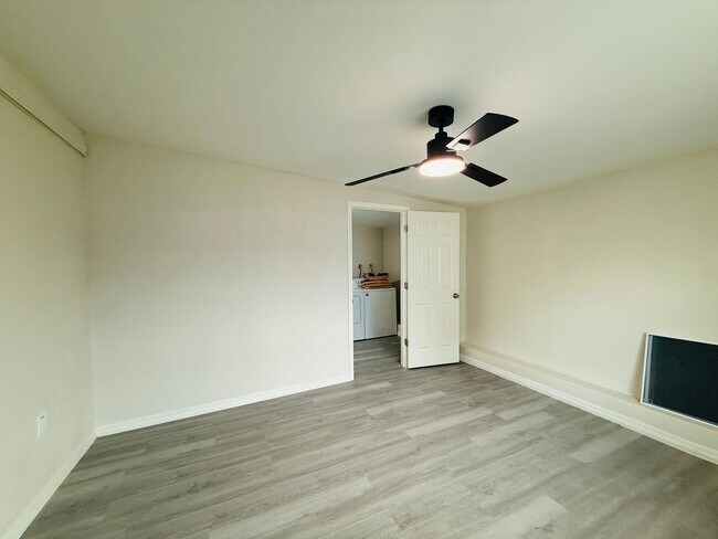 Building Photo - remodeled home in St. Pete