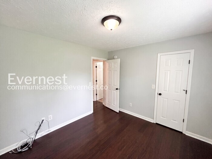 Building Photo - 209 Loch Lomand Dr