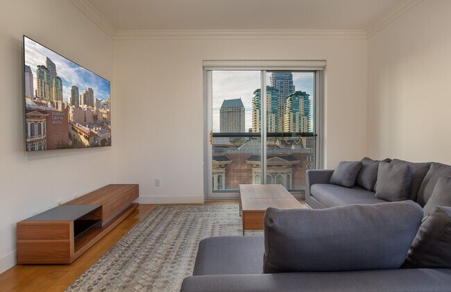 Building Photo - Stunning Corner Condo with City Views in the Heart of Gaslamp