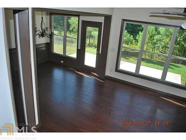 Building Photo - 6260 Crested Moss Dr