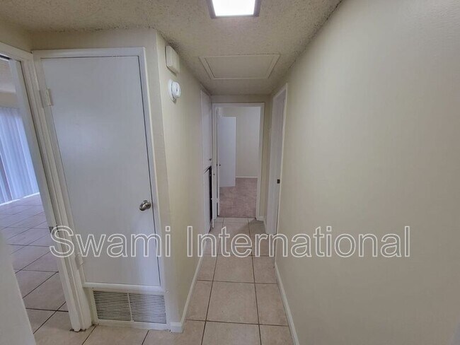 Building Photo - 2717 141st Pl