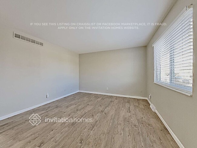 Building Photo - 10709 Owens St