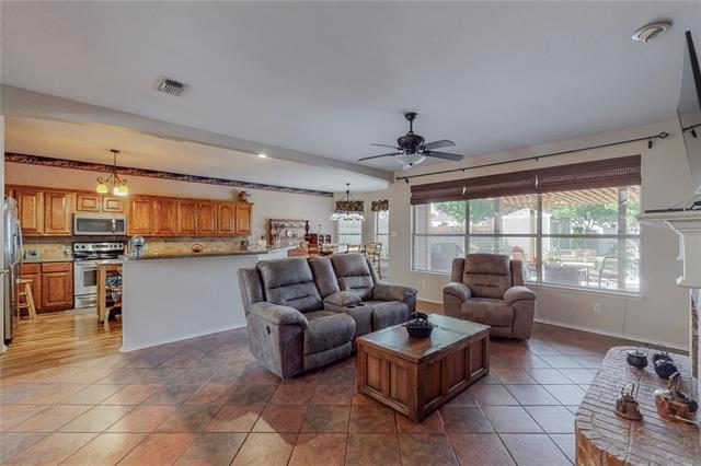 Building Photo - 1610 Lake Bluff Dr
