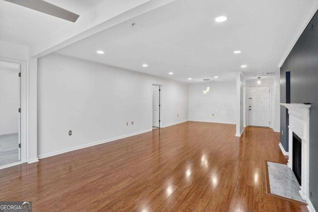 Building Photo - 27207 Plantation Dr NE