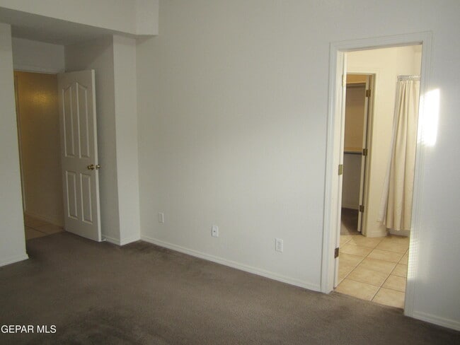 Building Photo - 6572 Dakota Ridge Dr