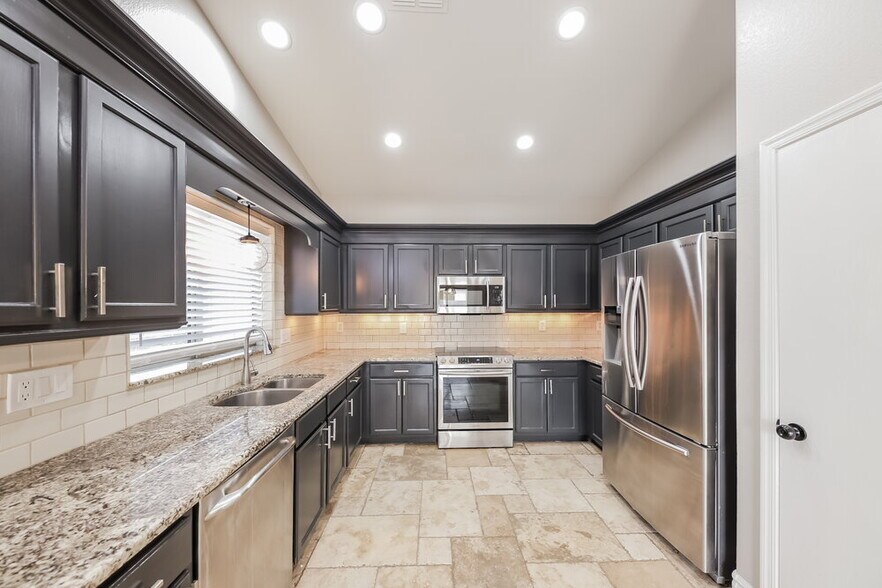 Building Photo - 4036 W Buckskin Trail