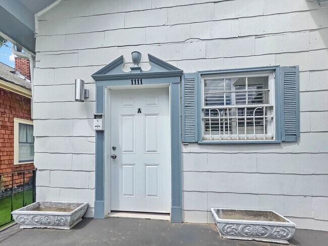 Building Photo - 1111 Lawton Pl SW