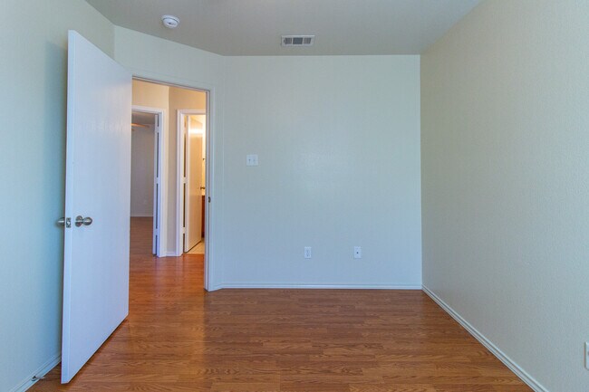 Building Photo - 6412 Temora Loop