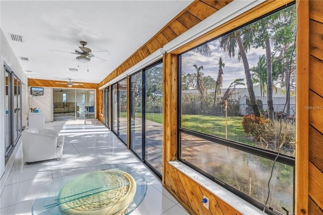 Building Photo - 10073 S Yacht Club Dr