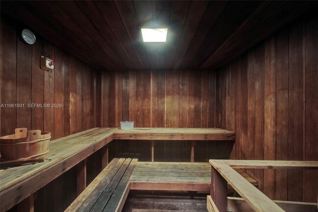 Building Photo - 2814 N 46th Ave