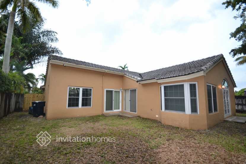 Building Photo - 7350 SW 161st Pl