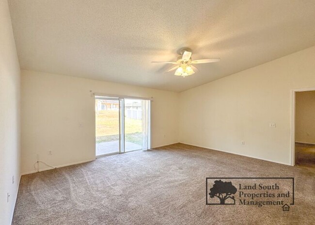 Building Photo - 5557 Beverly Rise Blvd
