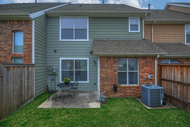 Building Photo - 1618 Grable Cove Ln