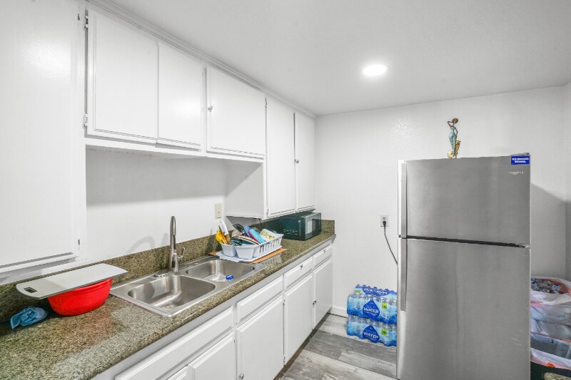 Building Photo - 571 Tilling Way