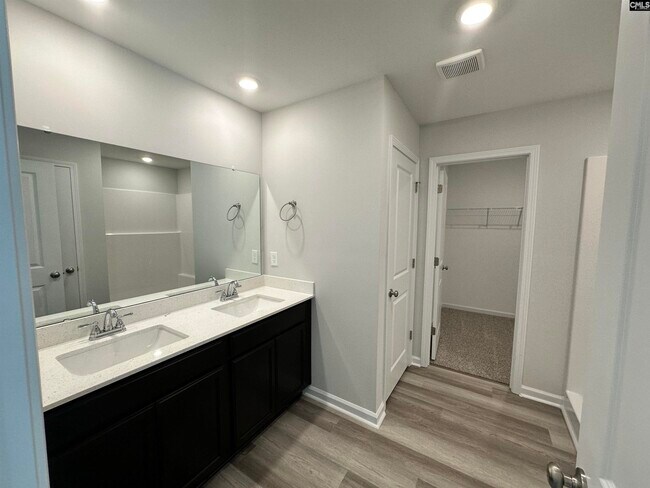 Building Photo - 907 Blenheim Wy