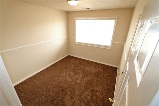 Building Photo - BEAUTIFUL HOUSE FOR RENT IN PROVO!!!