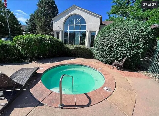 Building Photo - 1425 S Galena Way