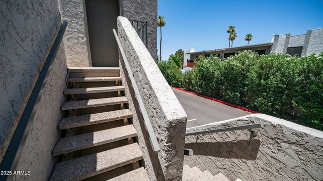 Building Photo - 2615 Hayden Rd