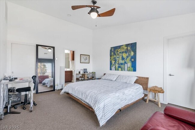 Building Photo - 2014 Pin Oak Ave