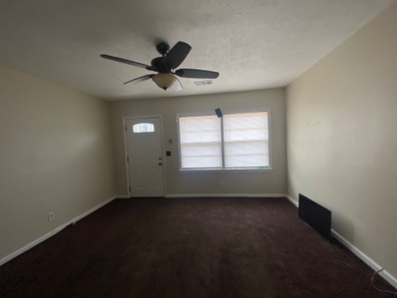 Building Photo - 3948 Singer Dr