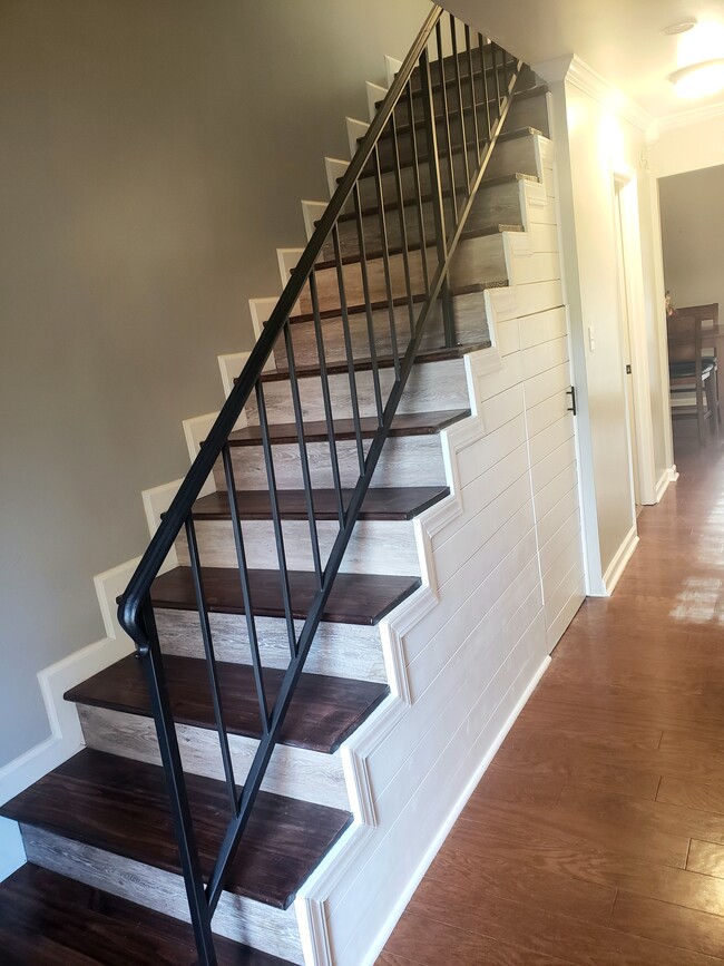 Building Photo - 2845 Wynterhall Rd SE