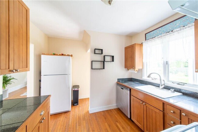 Building Photo - 283 Tidewater Dr