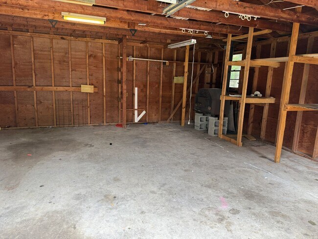 Building Photo - 3608 Wright Rd
