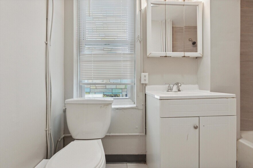 Building Photo - 1707 N Gratz St