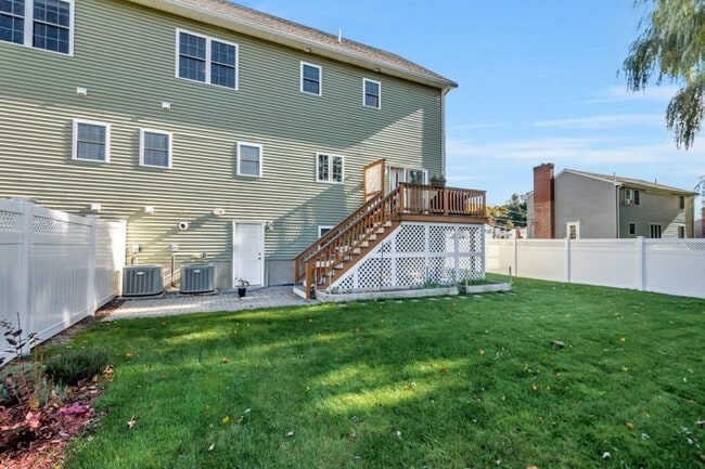 Building Photo - 7 Richmond Ave