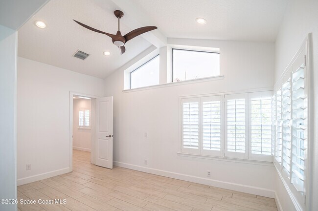 Building Photo - 311 3rd Ave