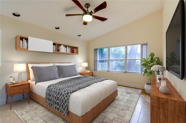 Building Photo - 1501 SW 149th Ave
