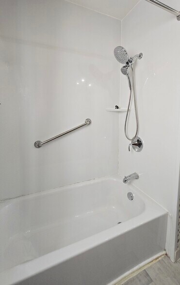 Building Photo - 9915 W Beloit Rd