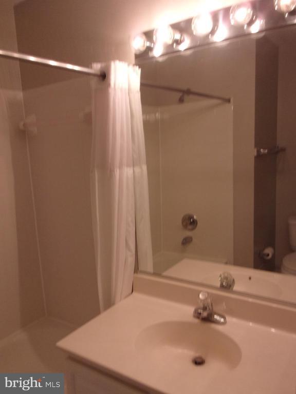 Building Photo - 11844 Breton Ct