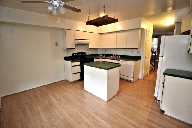 Building Photo - Beautiful 2bd/2ba Historic Butcher's Hill w/ CAC and W/D! --Available 7/15!
