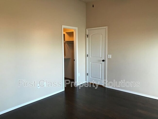 Building Photo - 19816 Serenade Way