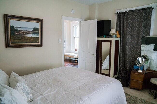 Building Photo - Chelsea Avenue Court