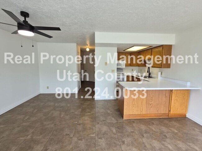 Building Photo - 747 Hanover Dr