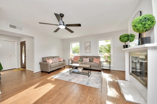 Building Photo - 18209 Vinland Dr