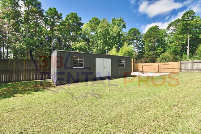 Building Photo - 4 Bed, 3 Bath Home in Ruston