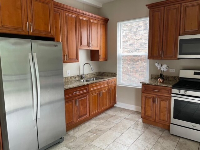 Building Photo - 5616 S Indiana Ave