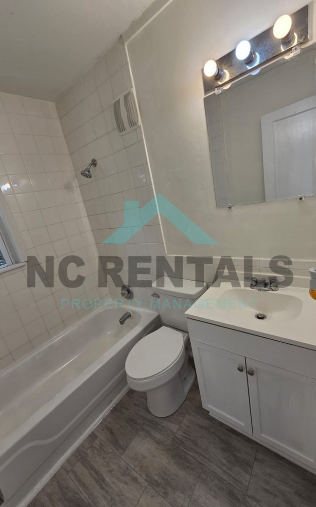 Building Photo - 1012 Nancy Ln SE