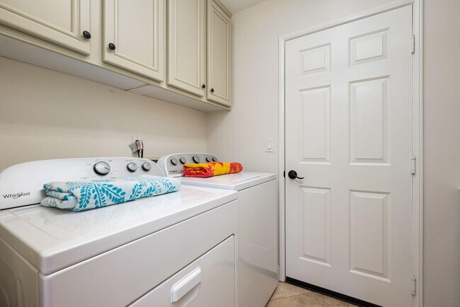 Building Photo - 45168 Coeur Dalene Dr