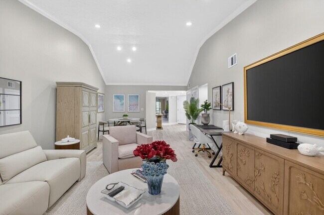 Building Photo - 7455 Glendevon Ln