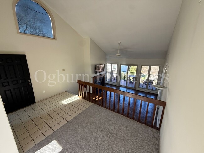 Building Photo - 711-D Marshall St-1BR/1BA Third Floor Condo, Near Old Salem