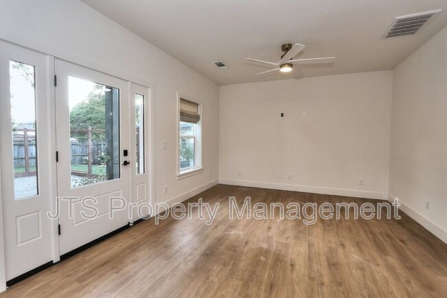 Building Photo - 809 Figueroa St