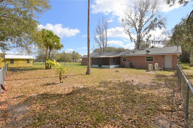 Building Photo - 2210 Old Polk City Rd